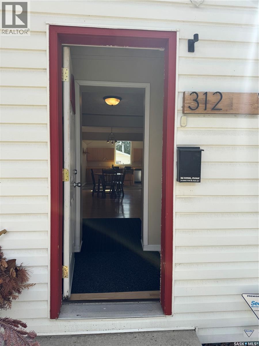312 1st Street E, Saskatoon, SK, S7H1S2 photo 4