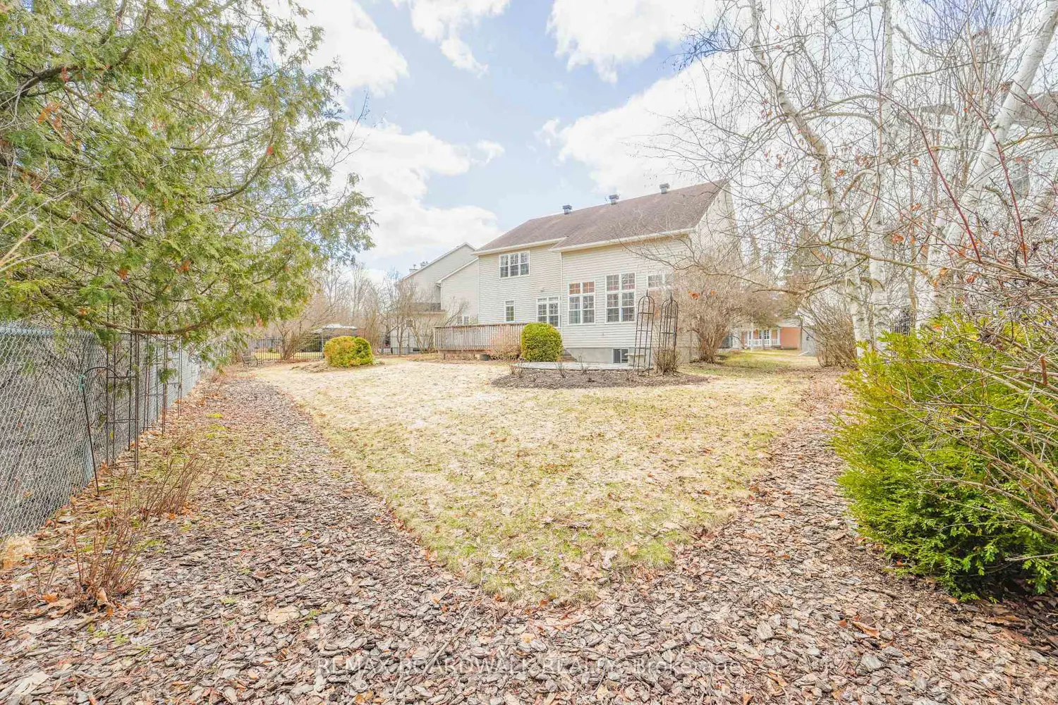 Additional image 18 of 57 Mattawa Crescent
