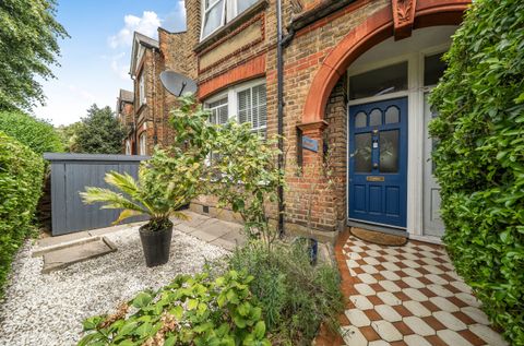 Emlyn Road, London W12