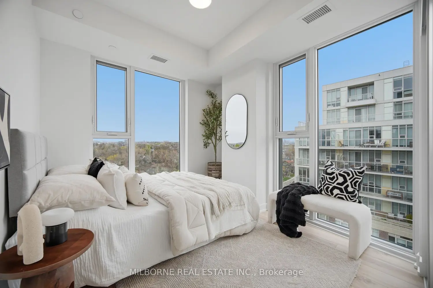 Additional image 7 of 1660 Bloor Street 1002