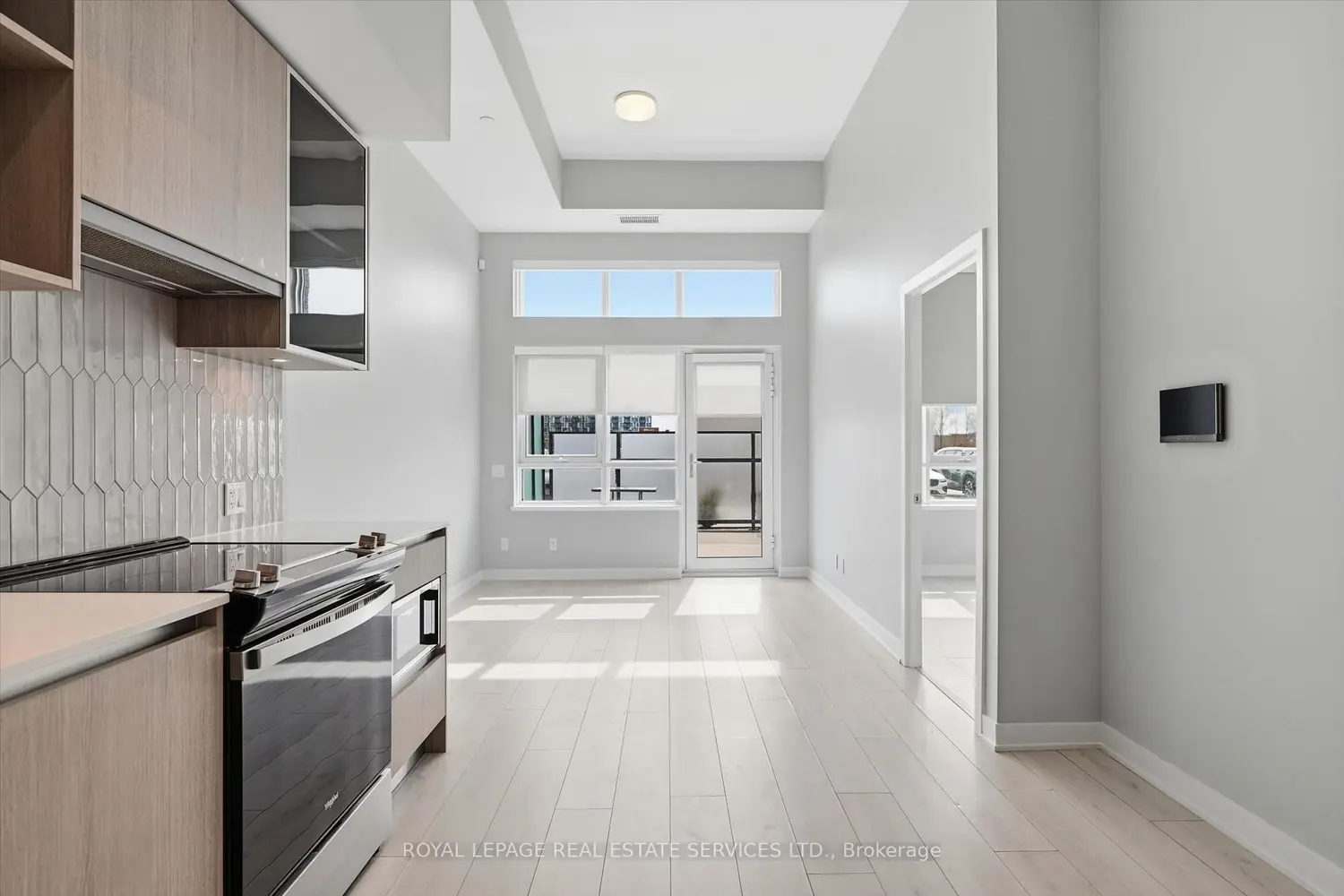 Additional image 7 of 405 Dundas Street 104