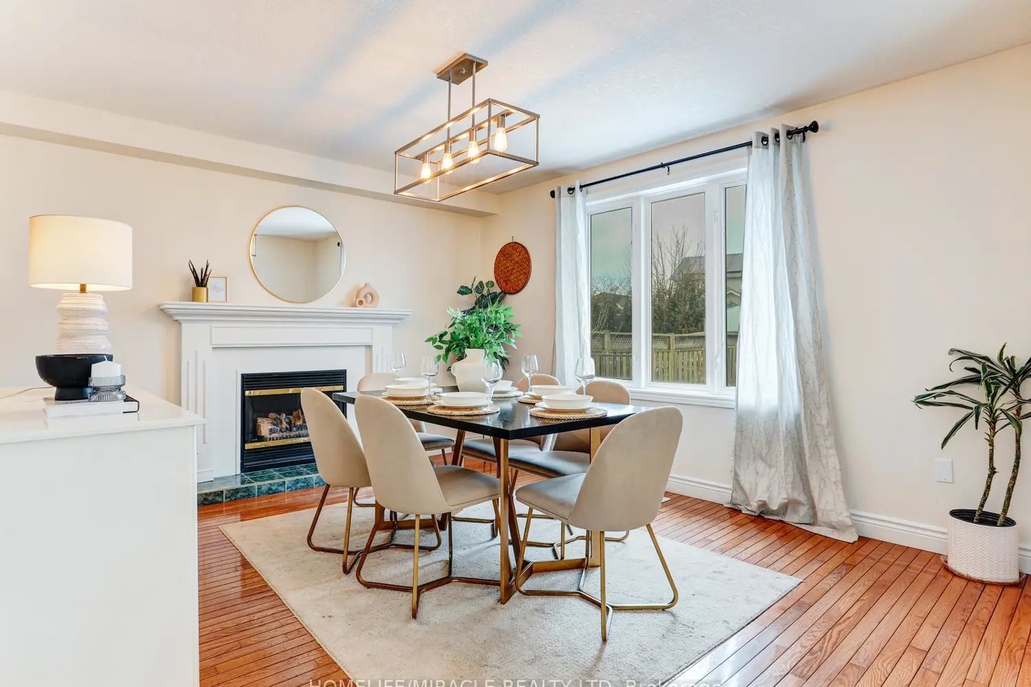 154 Deerpath Drive photo 2