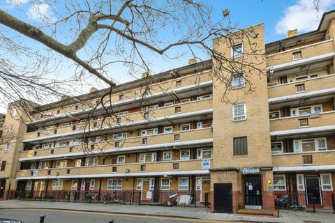 Gill Street, London E14