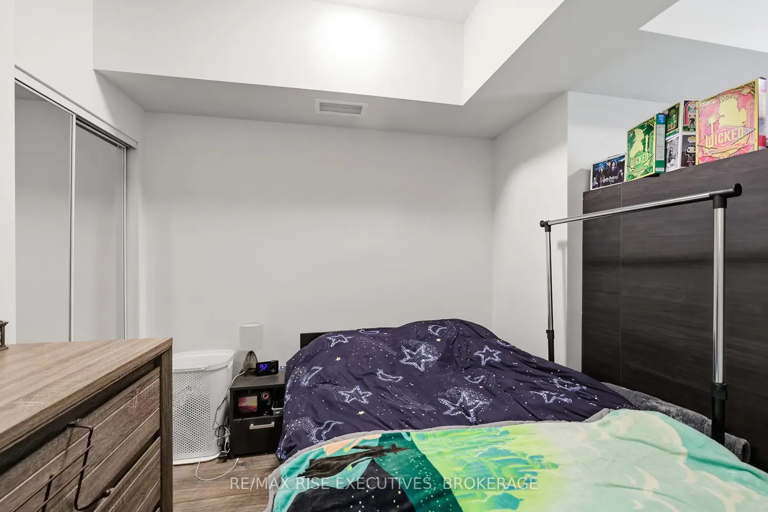 Additional image 11 of 652 Princess Street 423