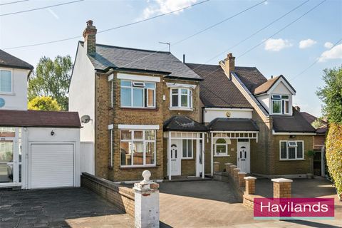 Firs Lane, London N13