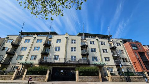 Capital Edge, Bristol BS8