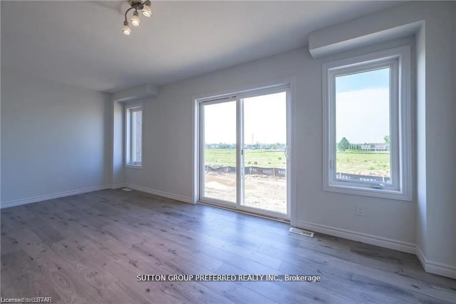 Additional image 9 of 3960 Mia Avenue