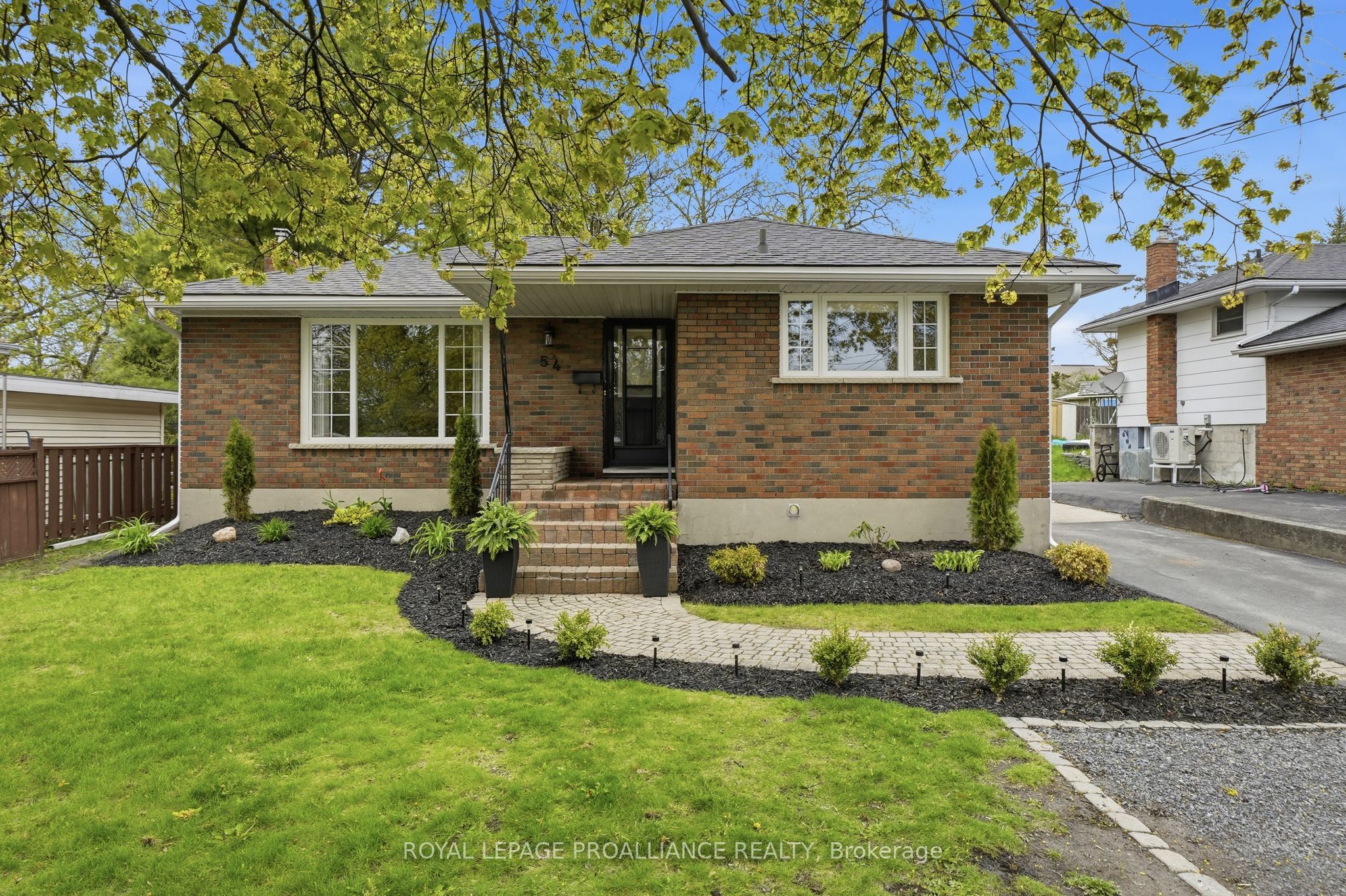 54 Craig Street, Belleville, ON, K8P 2K1