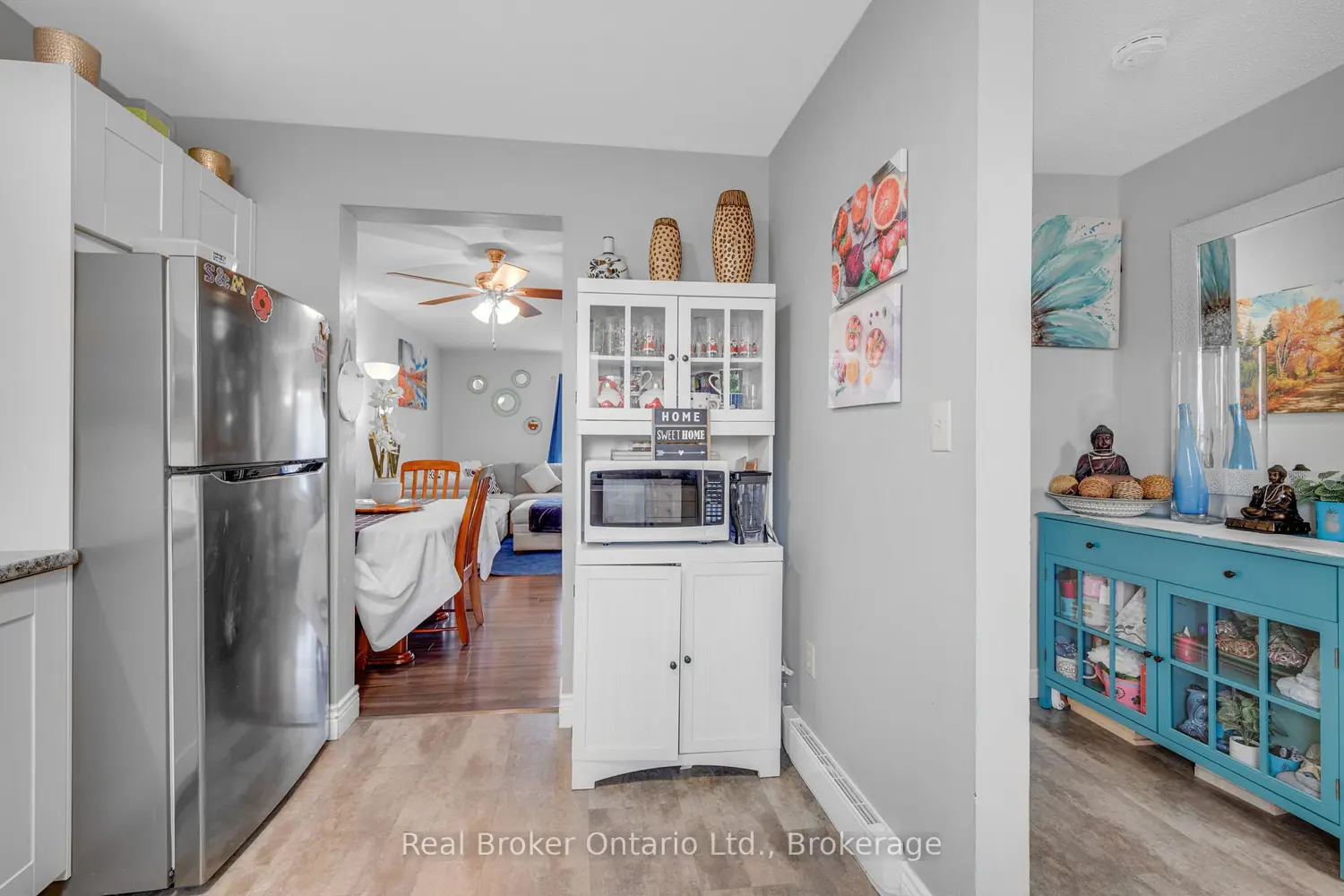 65 Dorchester Boulevard 5 photo 4