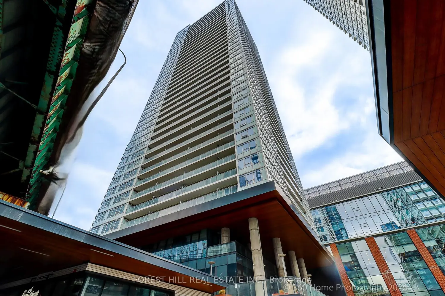 17 Bathurst Street 1215