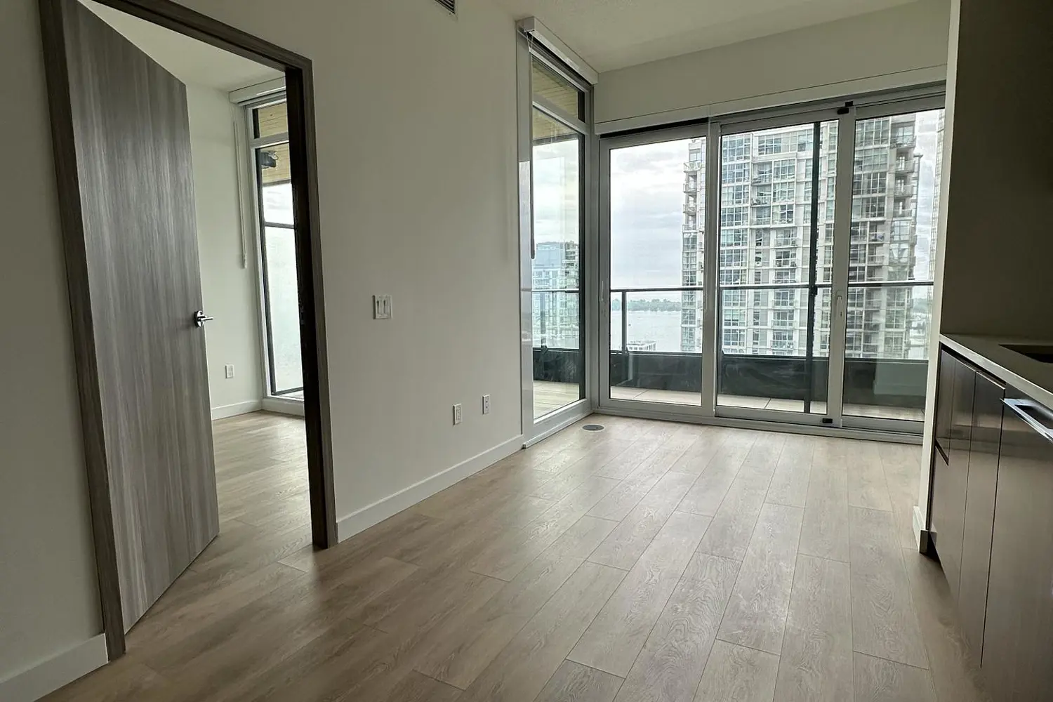 Additional image 11 of 1 Concord Cityplace Way 3509