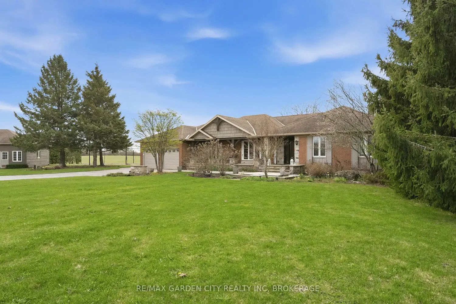 802 Sawmill Road photo 2