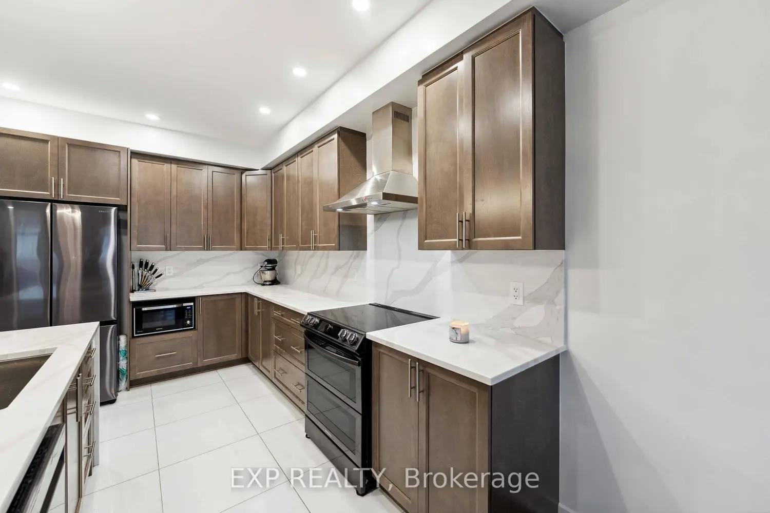 Additional image 7 of 748 Ovation Grove