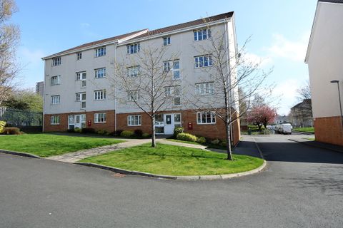 Glenmore Place, Glasgow G42