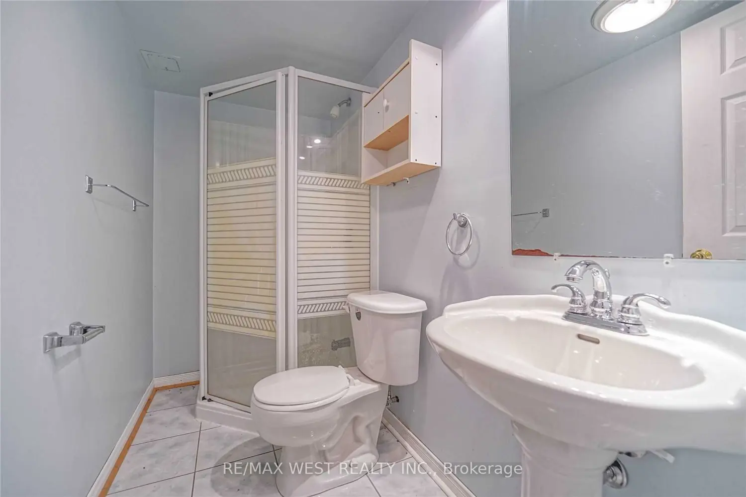 3 Amaryllis Avenue photo 5