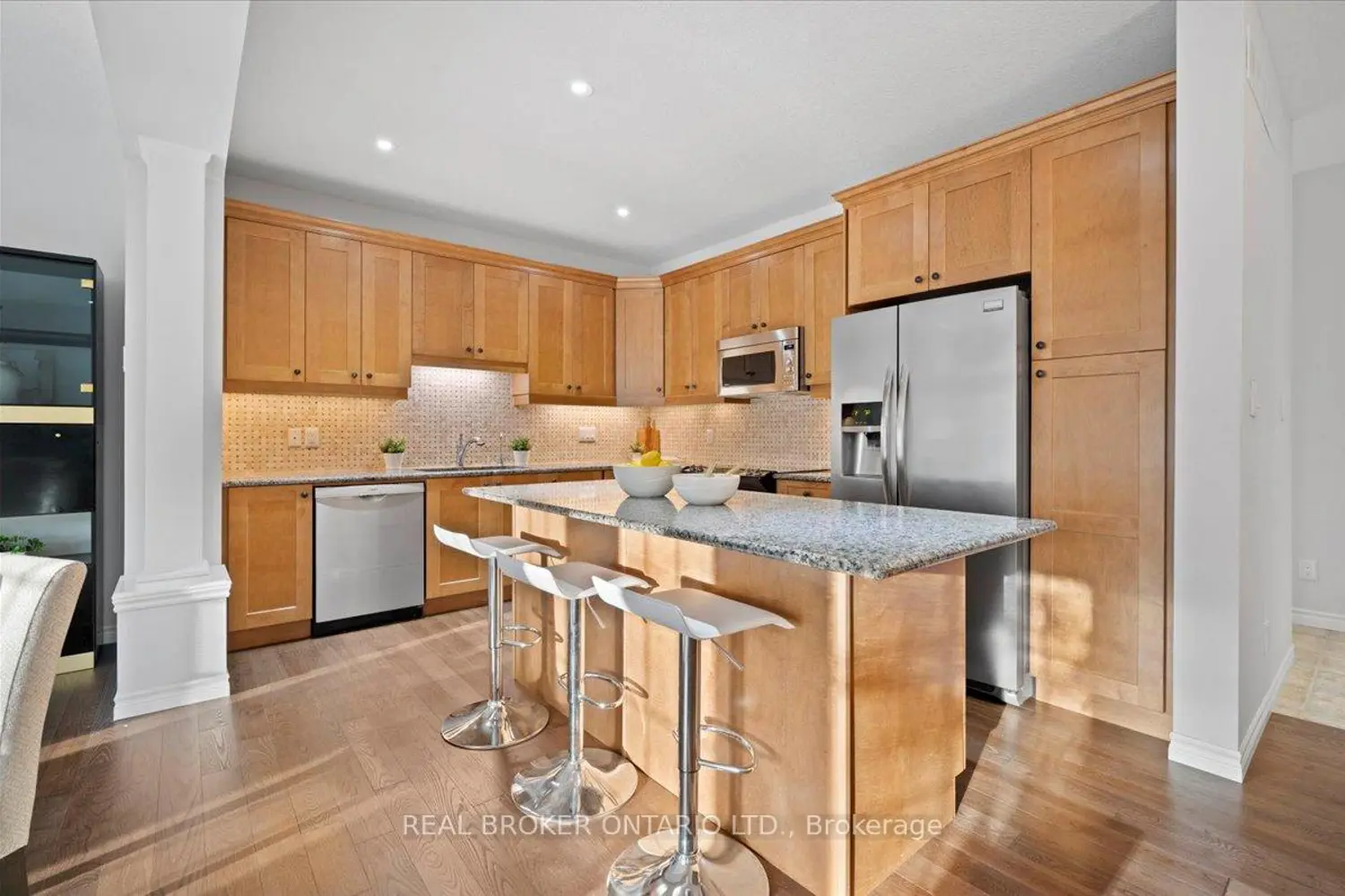 435 Winchester Drive 22 photo 2