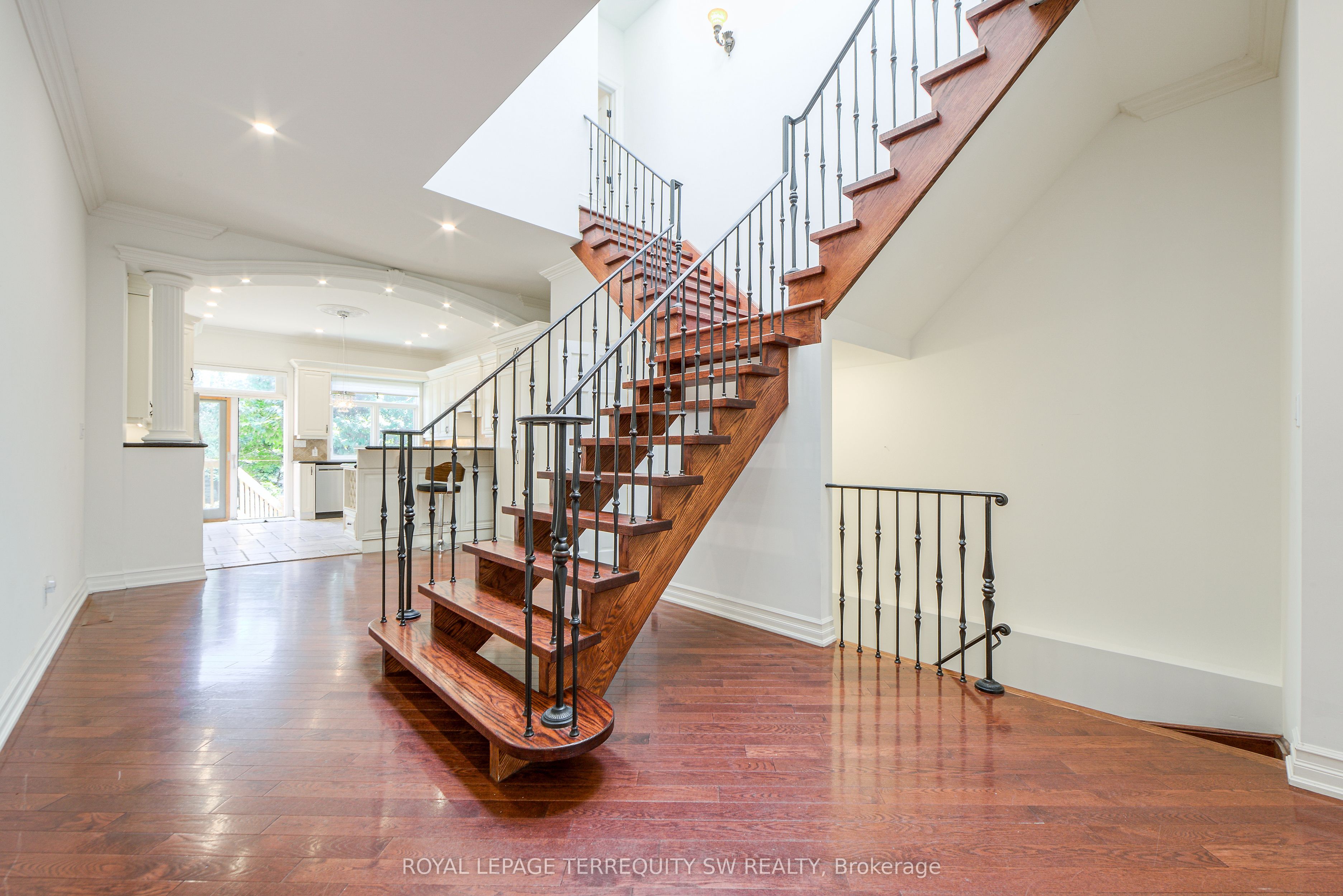 Additional image 3 of 329 Lippincott Street, Toronto, ON, M5S 2P6