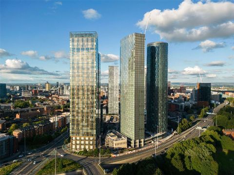 15 Silvercroft Street, Manchester, Justin M15