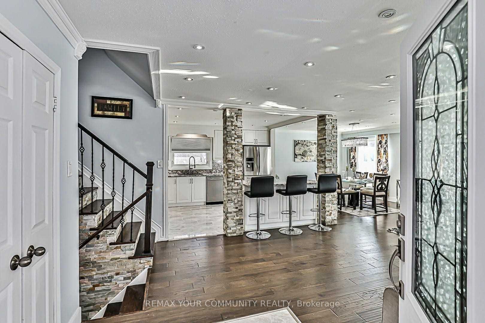 Additional image 2 of UPPER-60 Manorglen Crescent, Toronto, ON, M1S 1W4