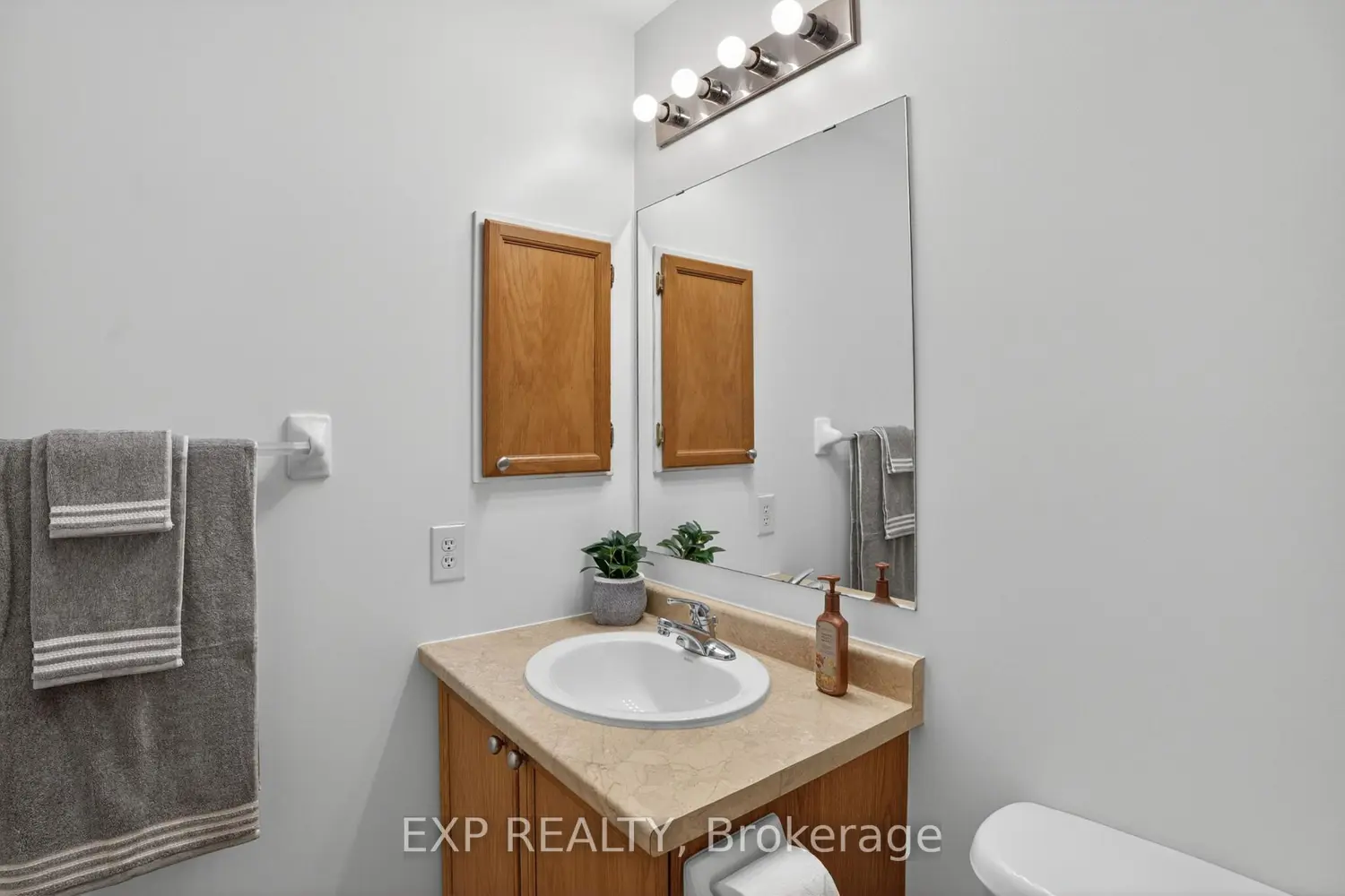 Additional image 11 of 301 Brigitta Street