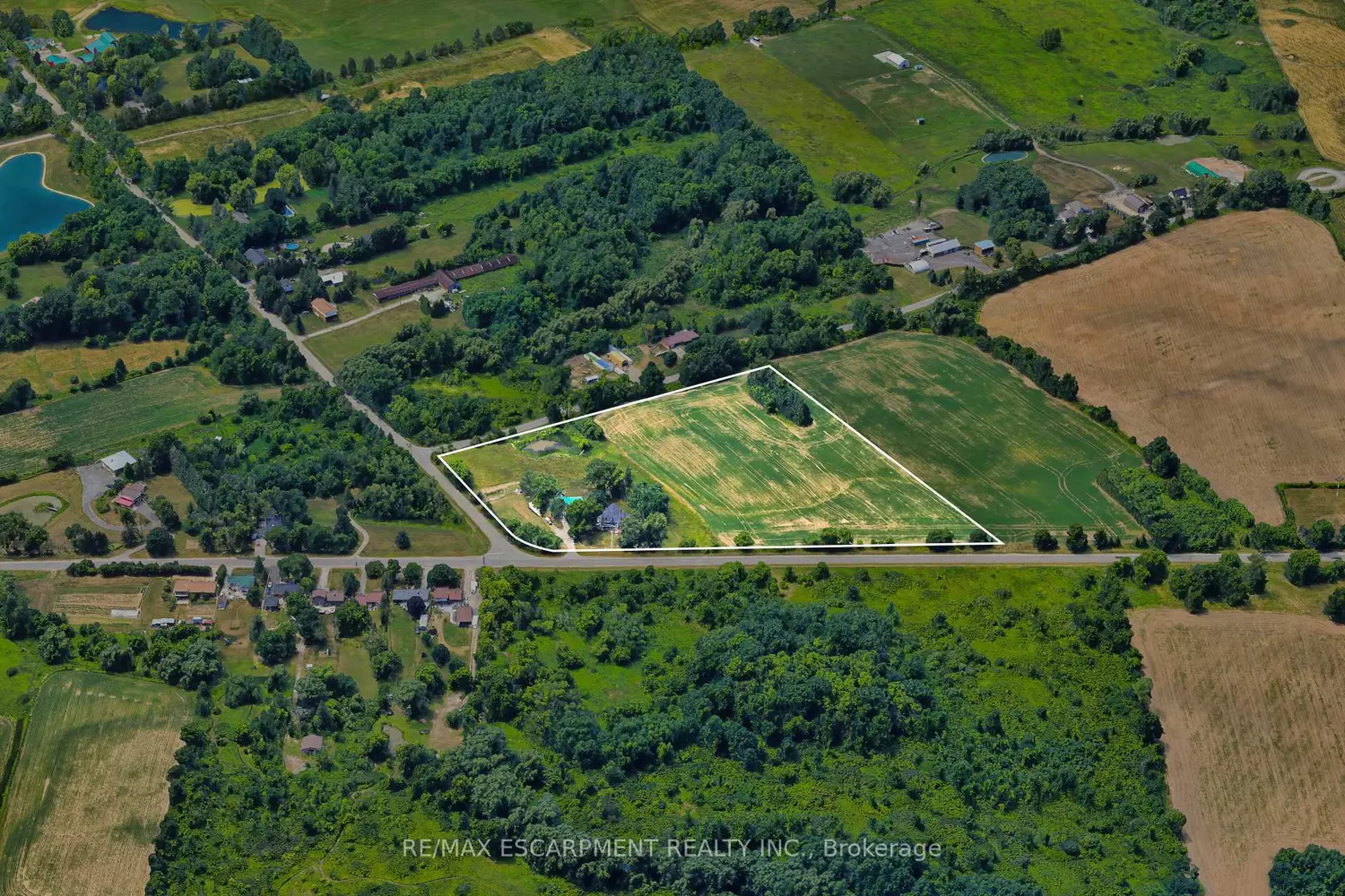 1292 Glancaster Road photo 3