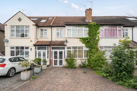 Queen Anne Avenue, Bromley BR2