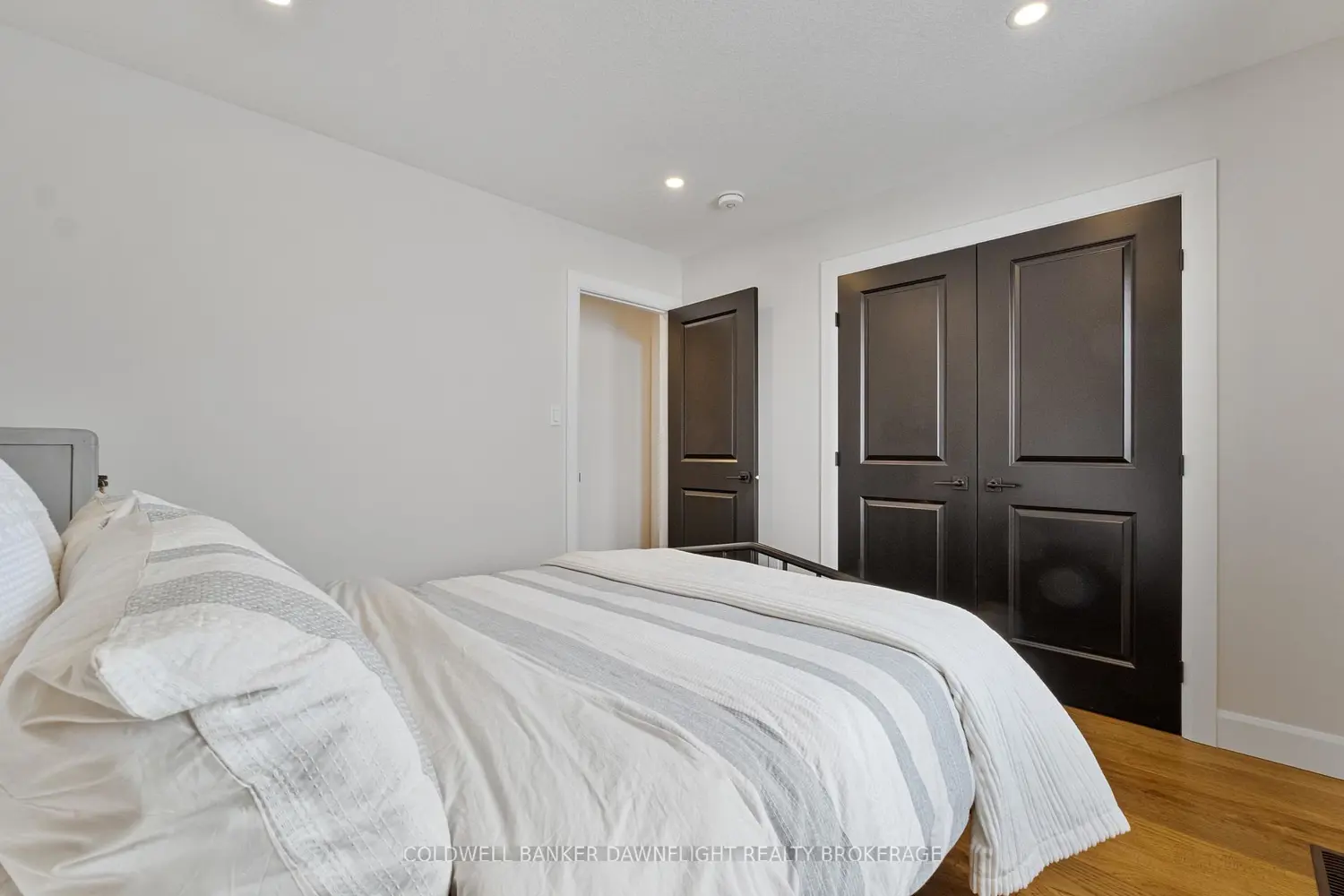 Additional image 6 of 160 Foxborough Place