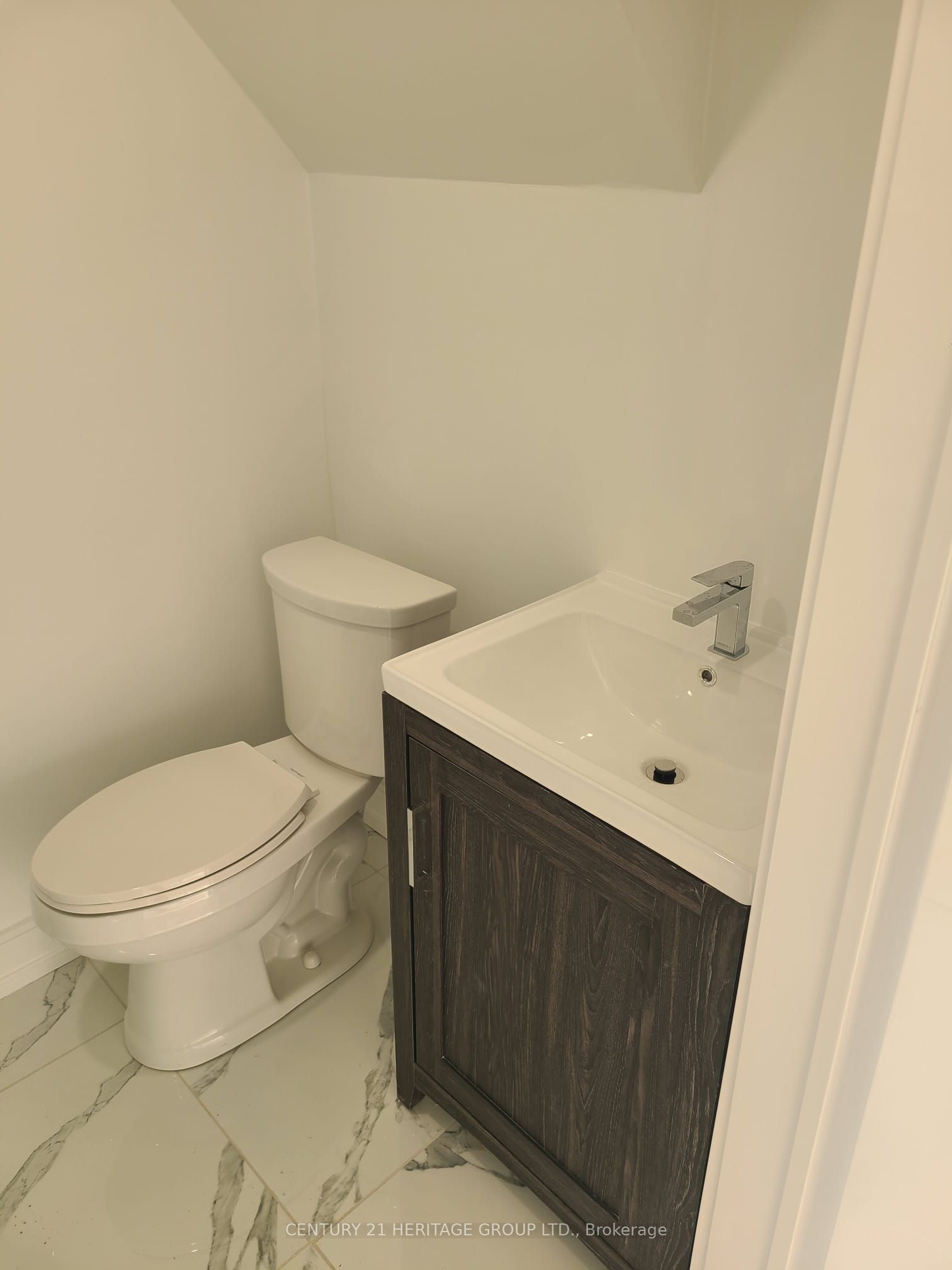 Additional image 5 of Unit 1-81 Bolton Avenue, Newmarket, ON, L3Y 2X3