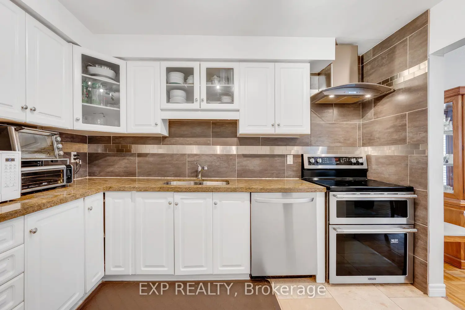 Additional image 12 of 750 Burnhamthorpe Road 31