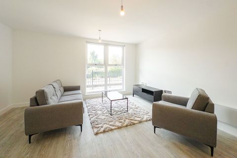 Liverpool Street, Middlewood Plaza, Salford M5