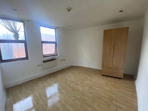 Wick Lane, London E3, Studio to rent
