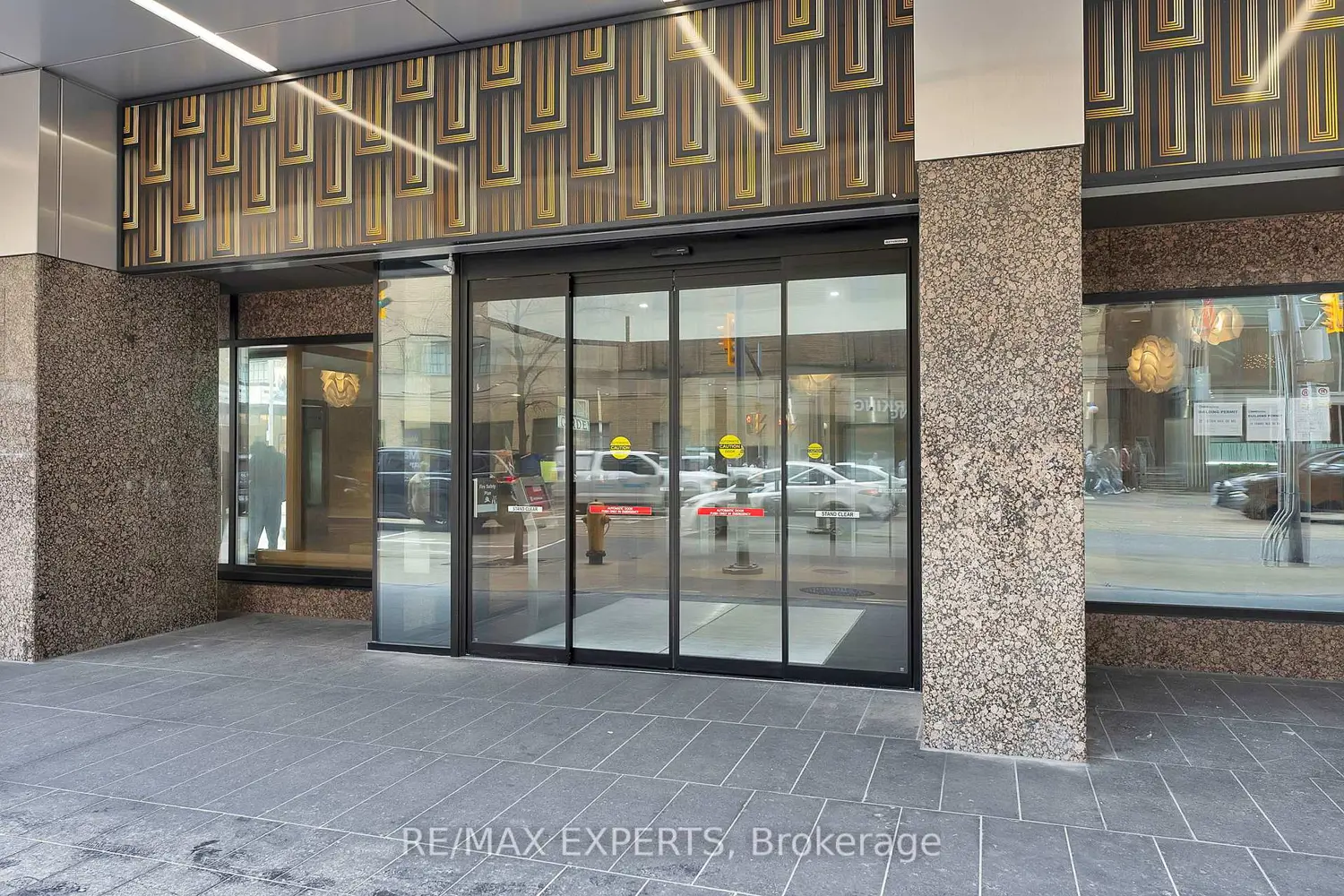 45 Carlton Street 1114