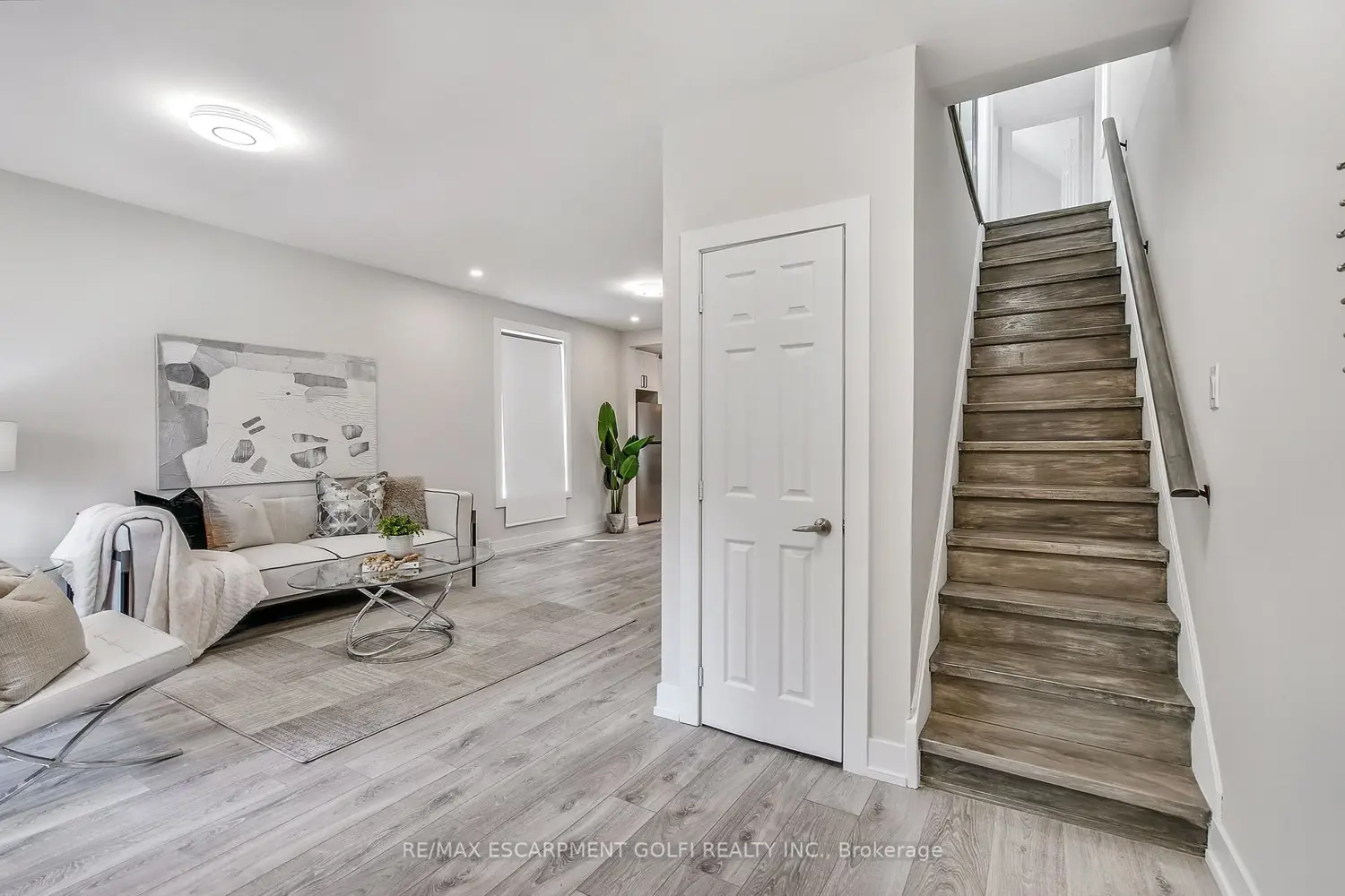 Additional image 3 of 221 Rosslyn Avenue