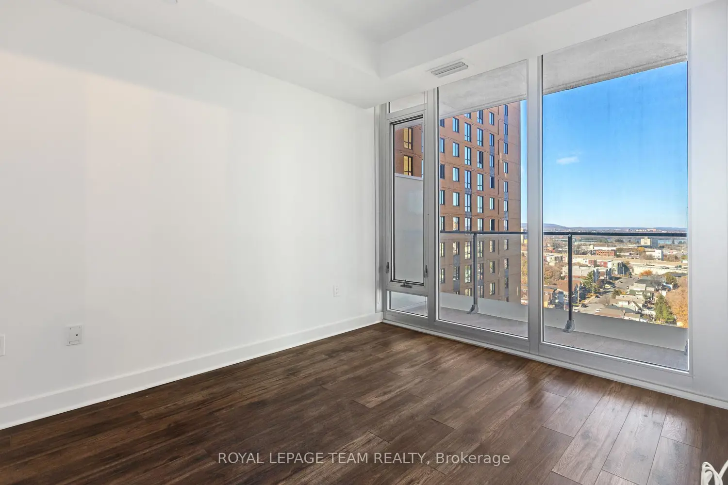 Additional image 8 of 111 Champagne Avenue 1506