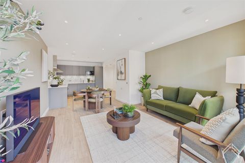 Manser House, London TW8