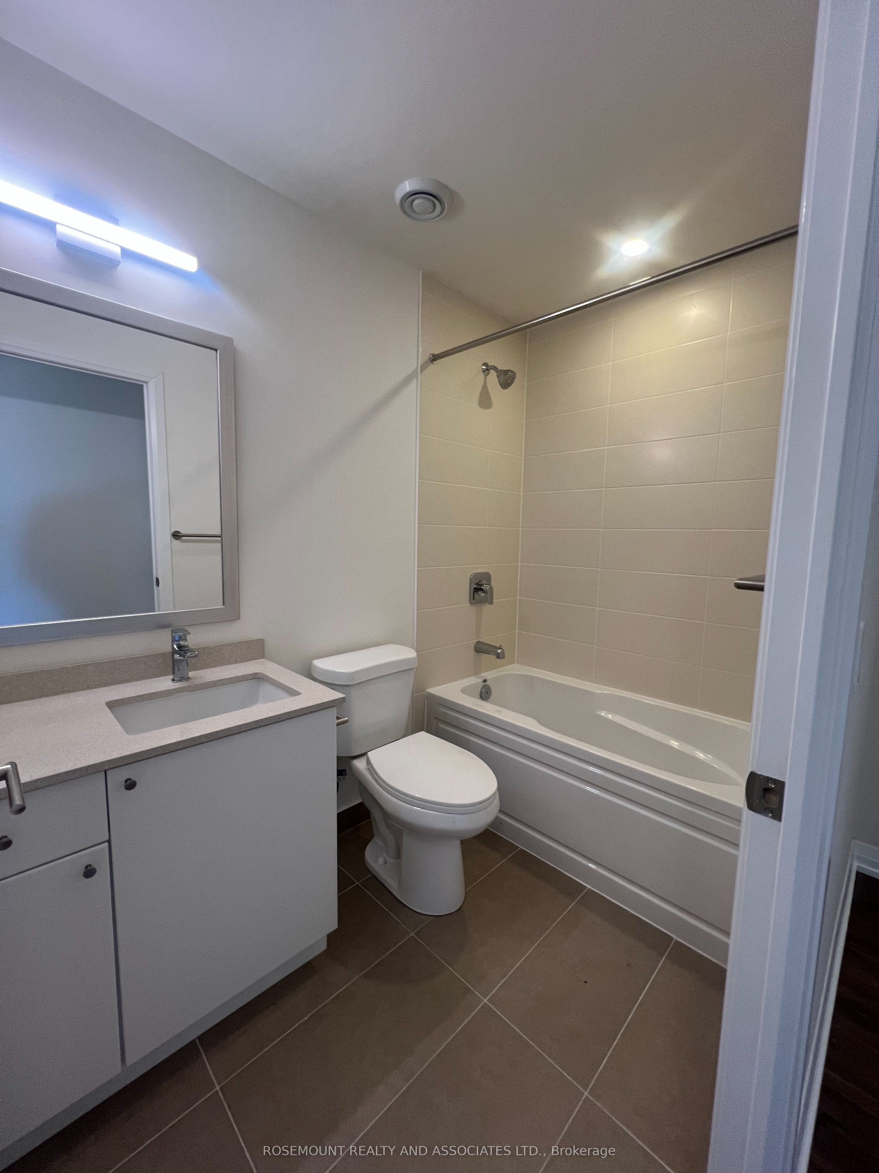 Additional image 5 of 1029-3270 Sheppard Avenue E, Toronto, ON, M1T 0B3