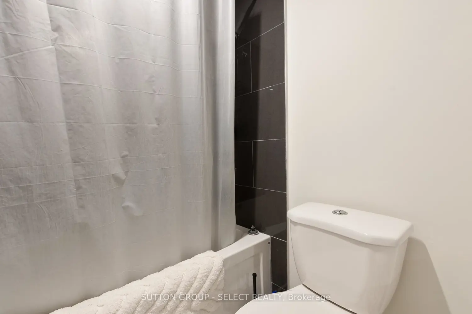 Additional image 12 of 380 King Street 1207