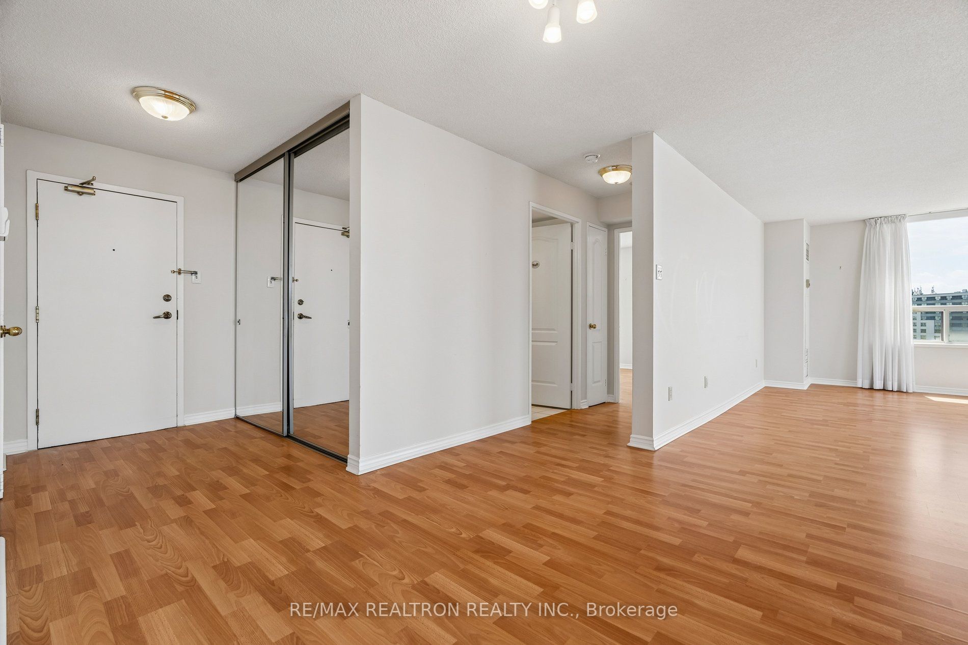 Additional image 6 of 1112-7 Townsgate Drive, Vaughan, ON, L4J 7Z9
