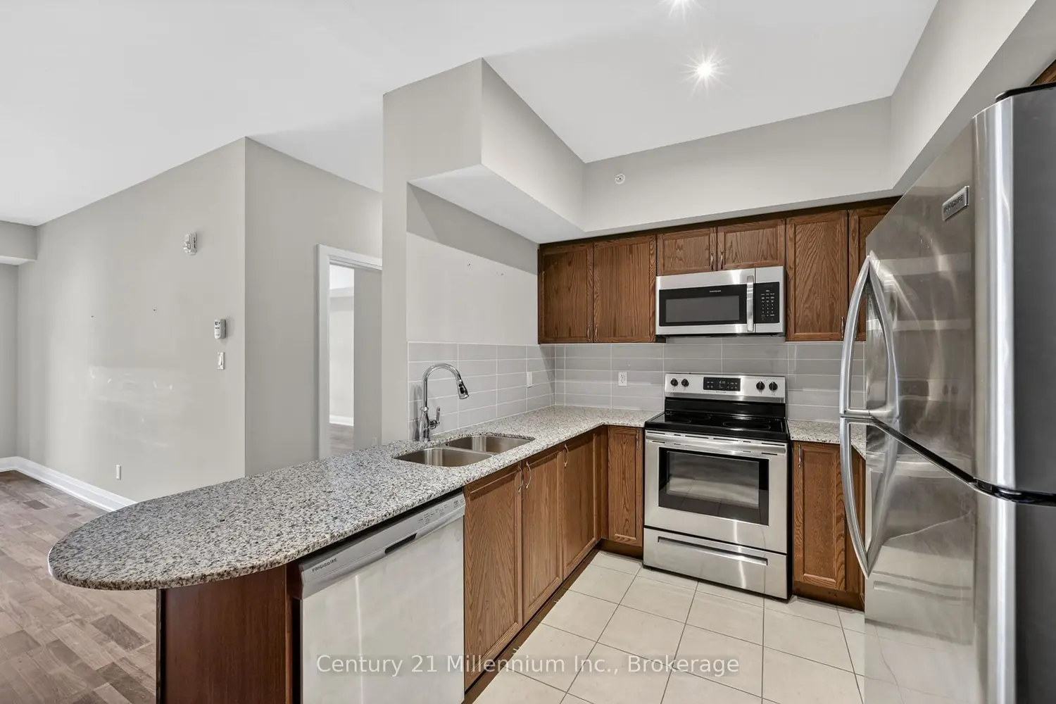 Additional image 10 of 157 Wellington Street 109