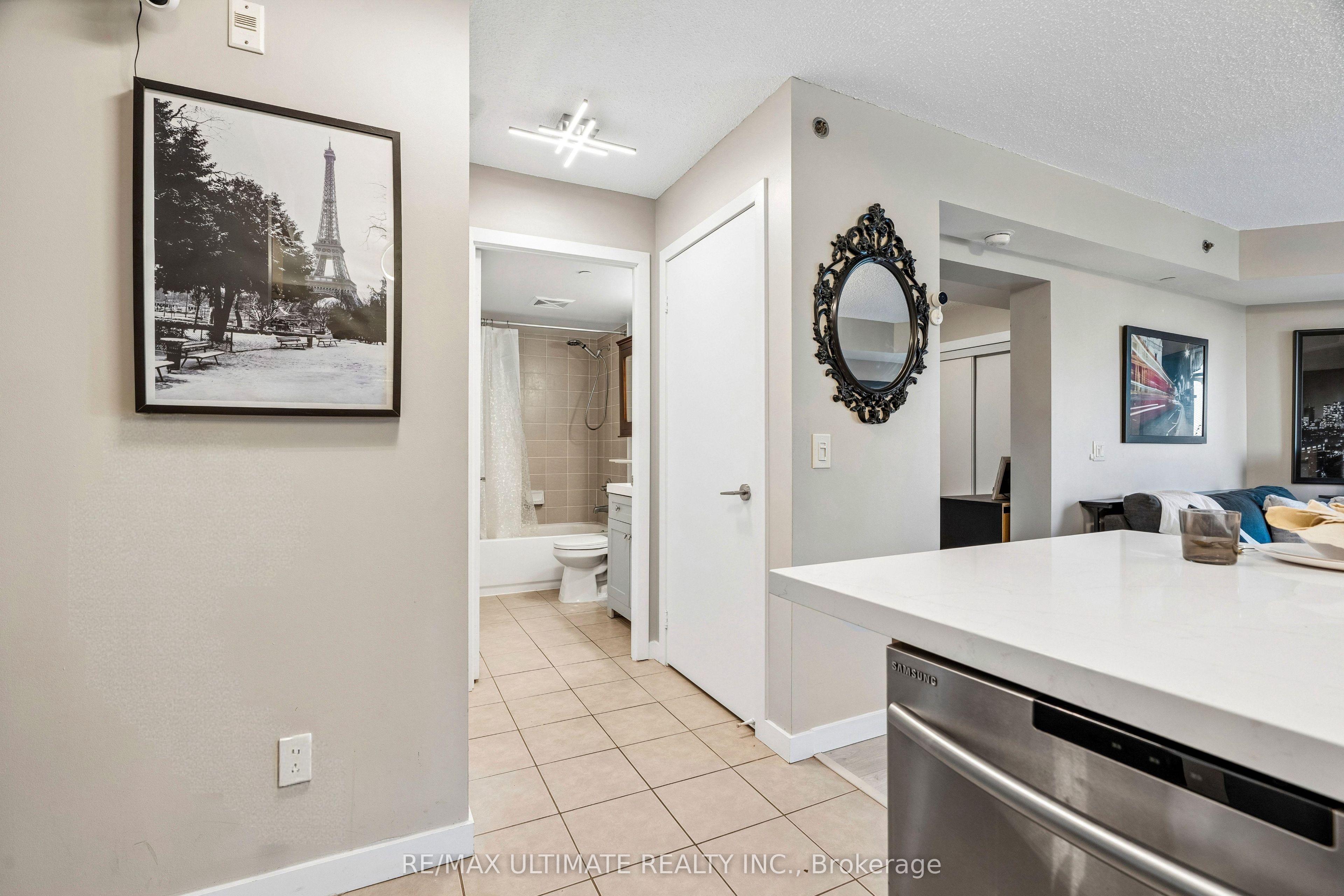Additional image 3 of 308-35 Saranac Boulevard, Toronto, ON, M6A 2G4