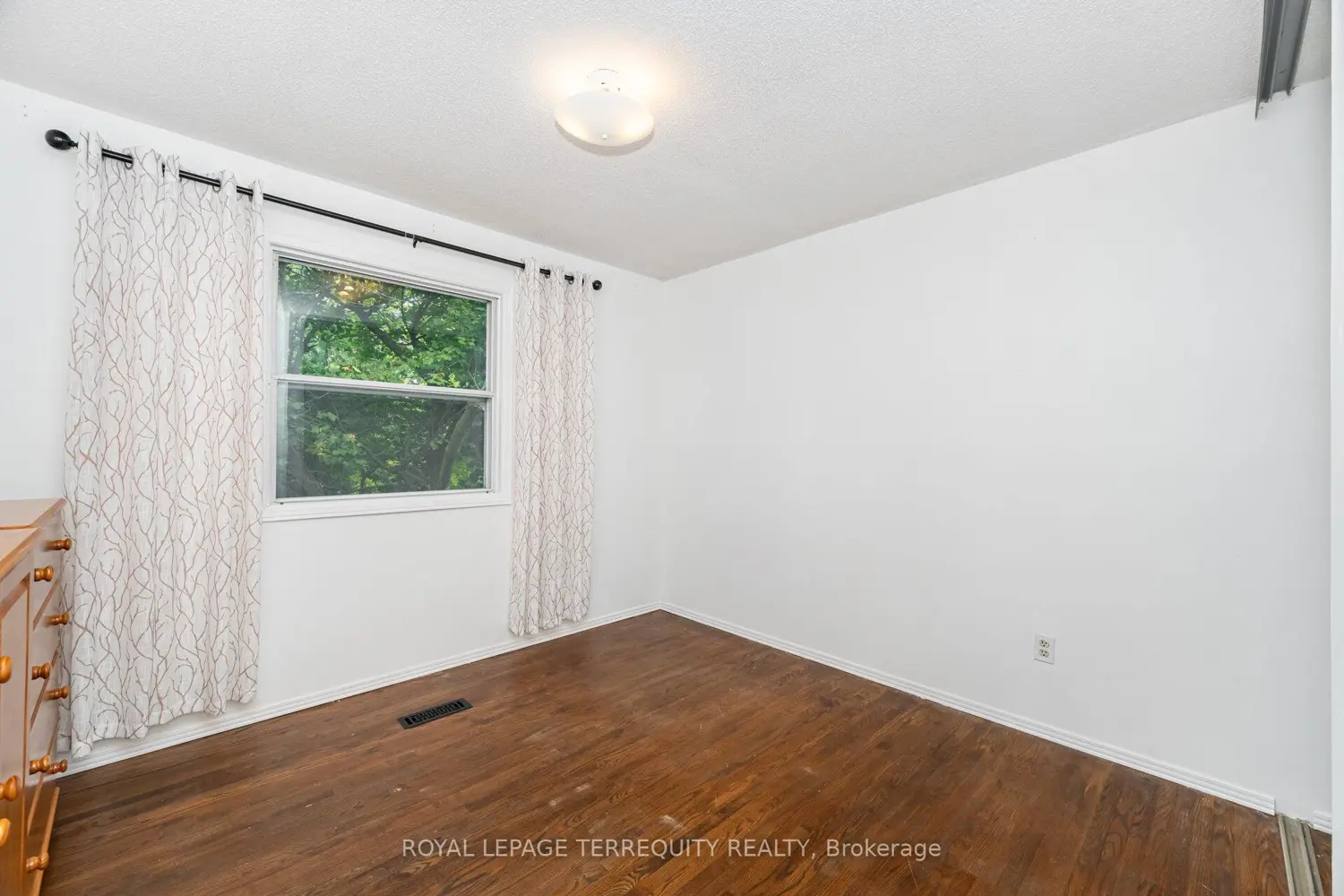 Additional image 11 of 4085 Wheelwright Crescent