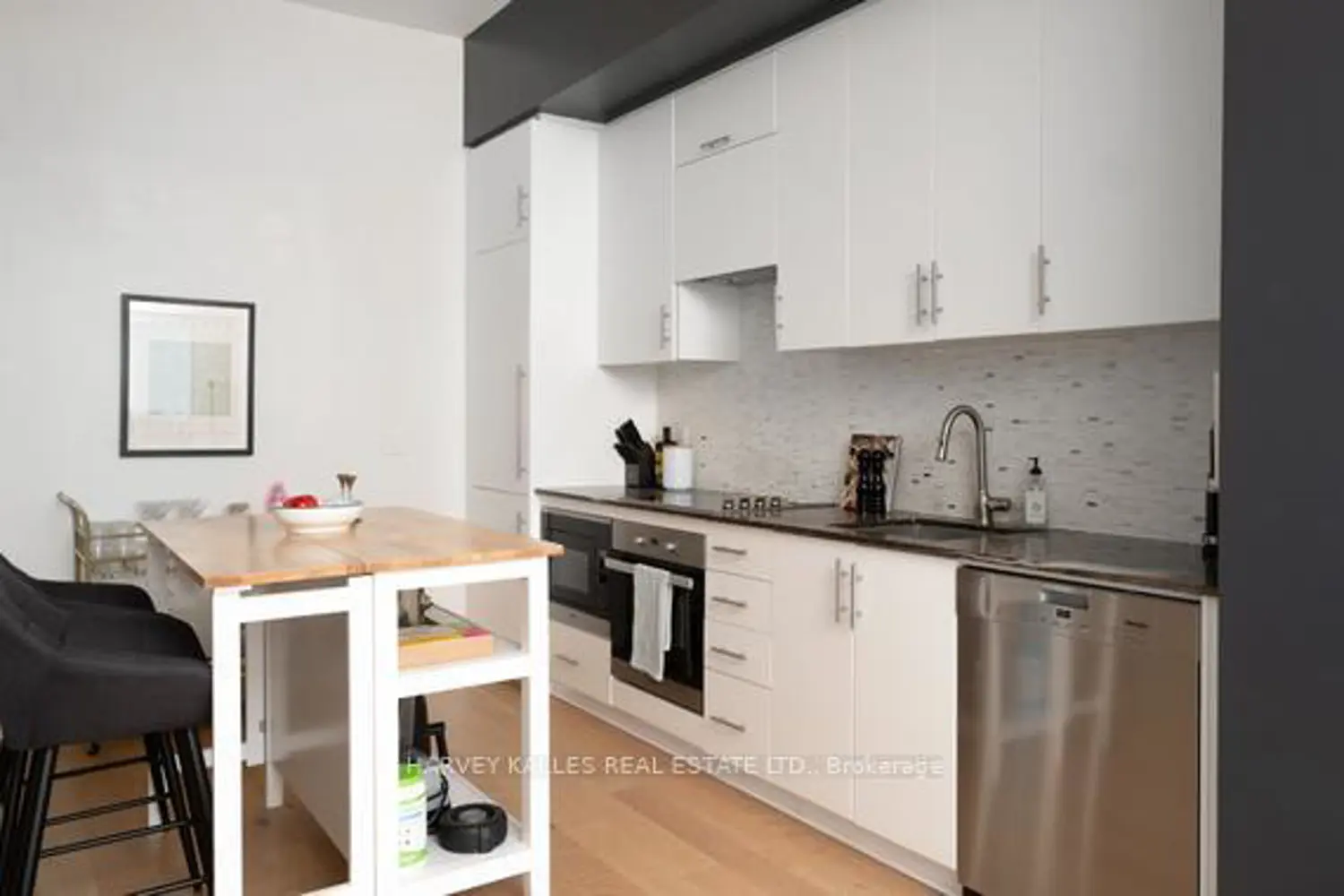 23 Glebe Road 709 photo 4