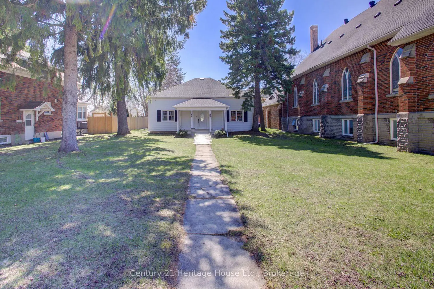 221 Lambton Street