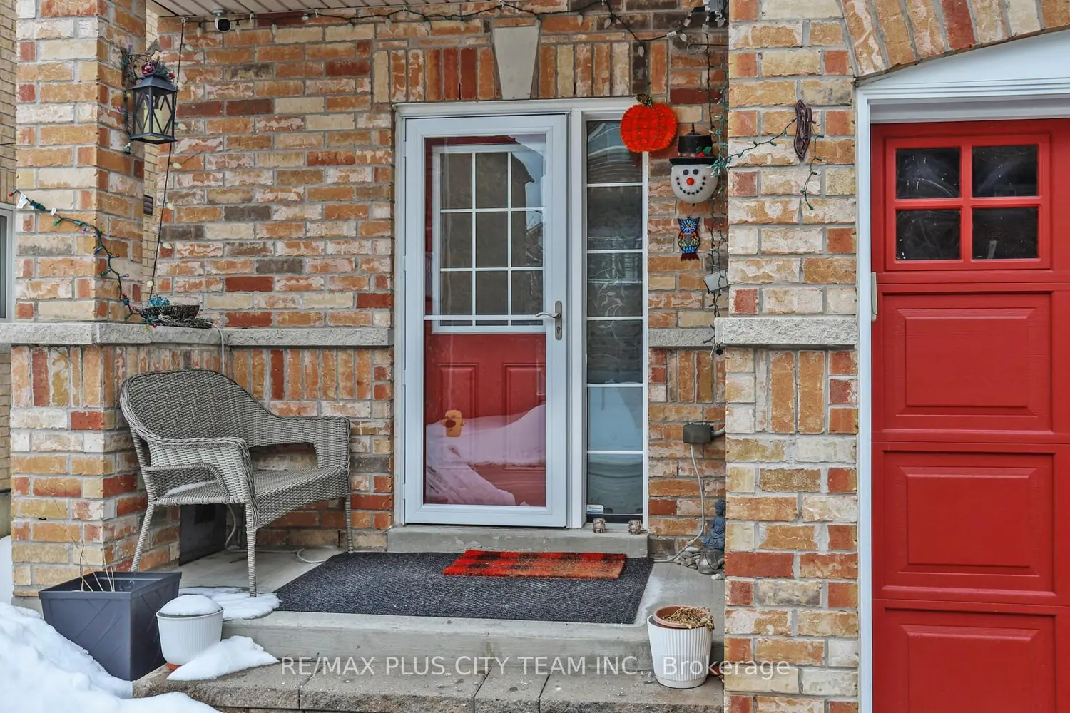 16 Edison Way photo 2