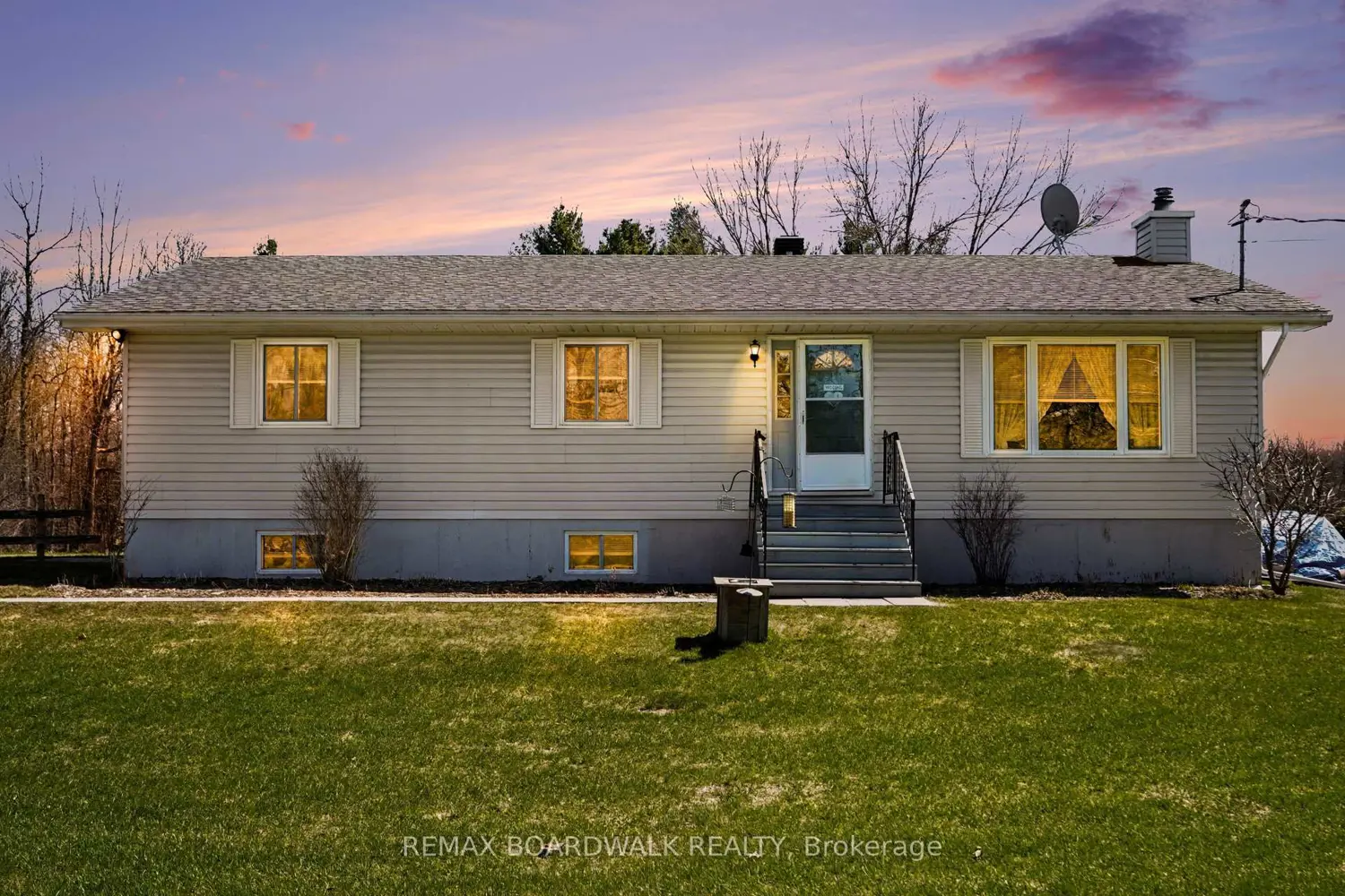 1283 Bathurst 5Th Concession