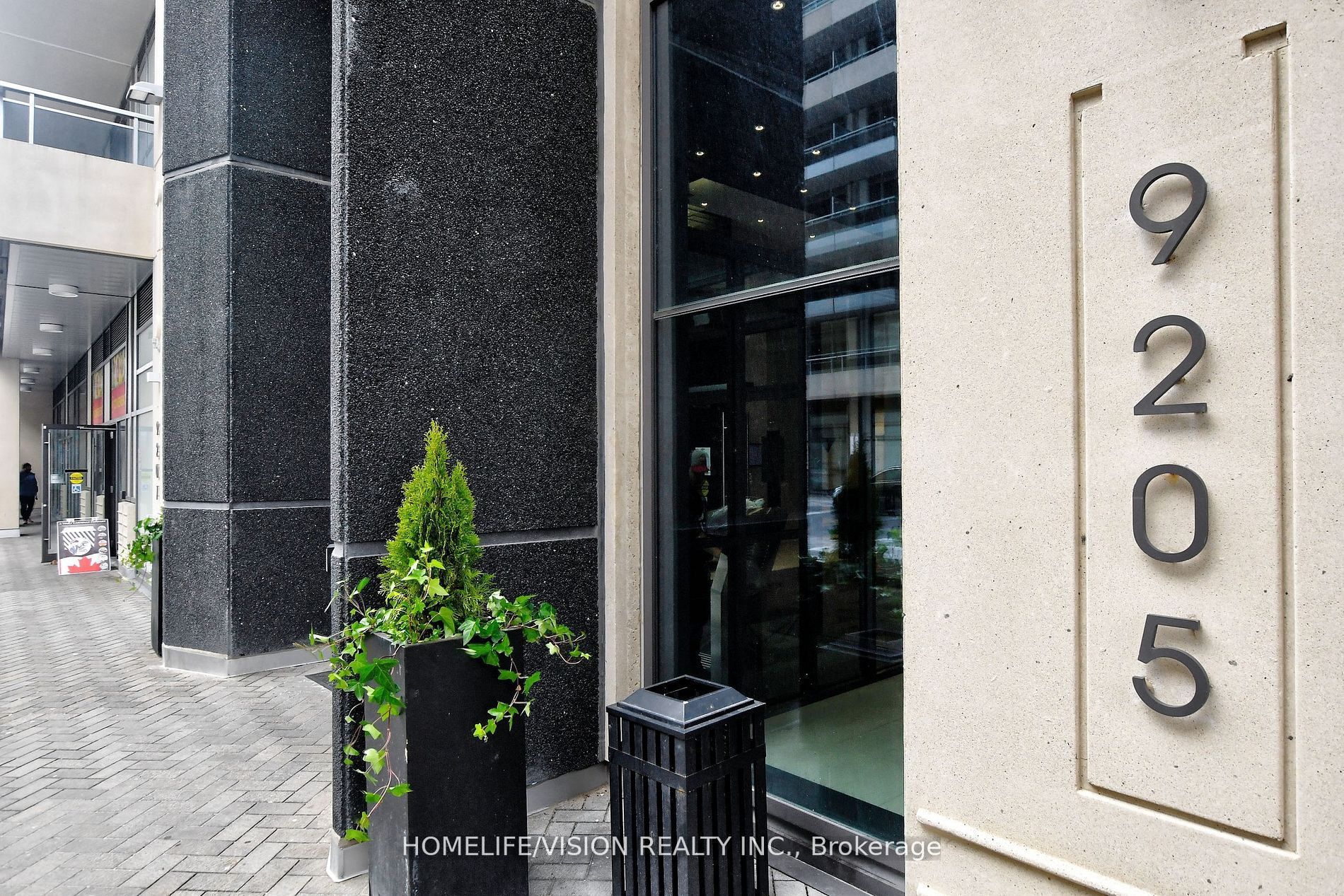 Additional image 2 of 1111-9205 Yonge Street, Richmond Hill, ON, L4C 1V5