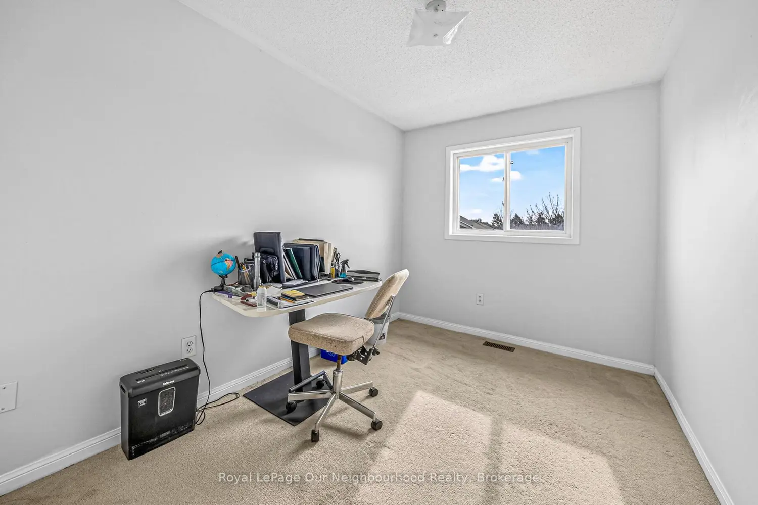 Additional image 14 of 1581 Sarasota Crescent
