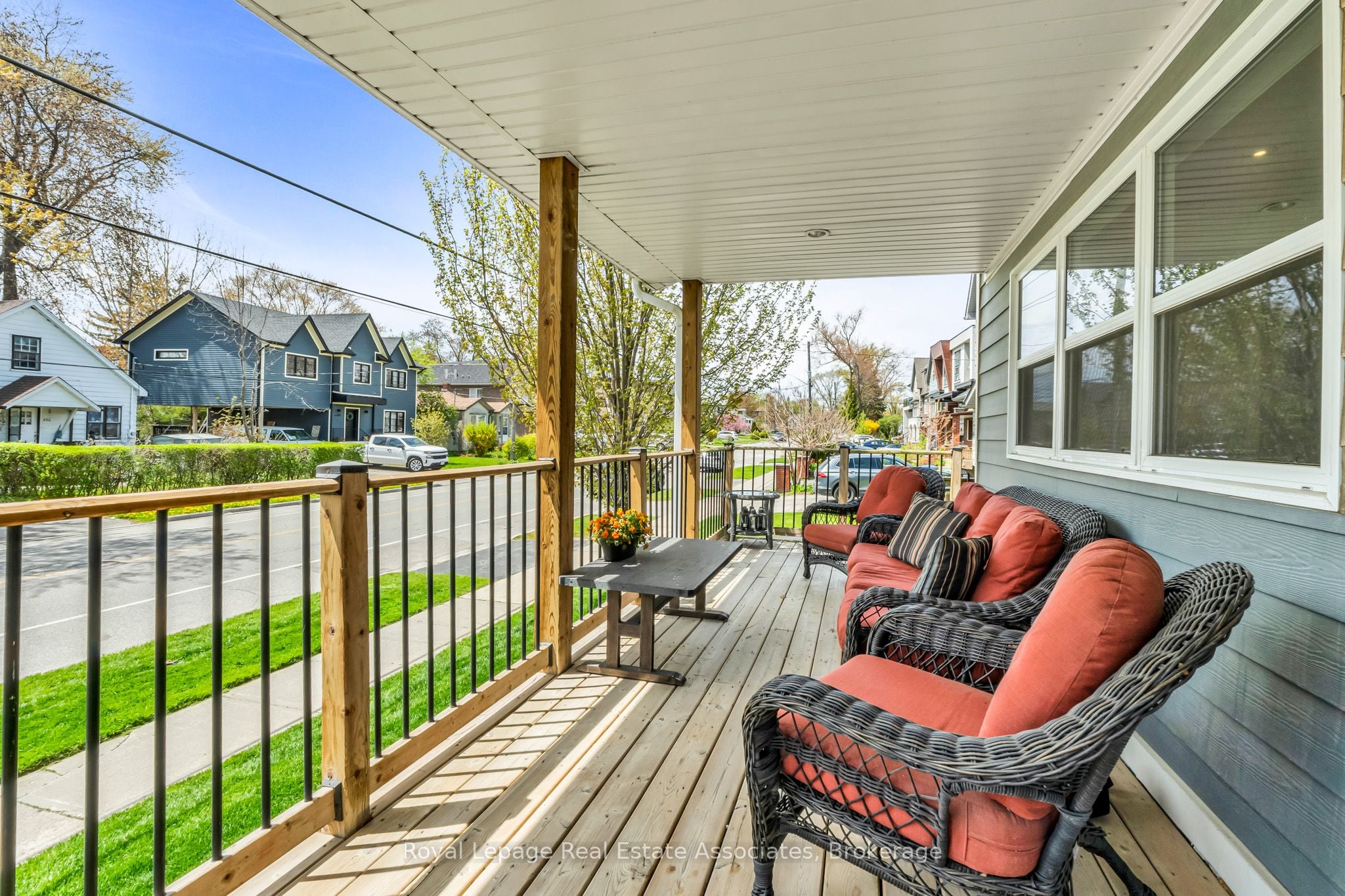 Additional image 3 of 1043 Shaw Drive, Mississauga, ON, L5G 3Z3