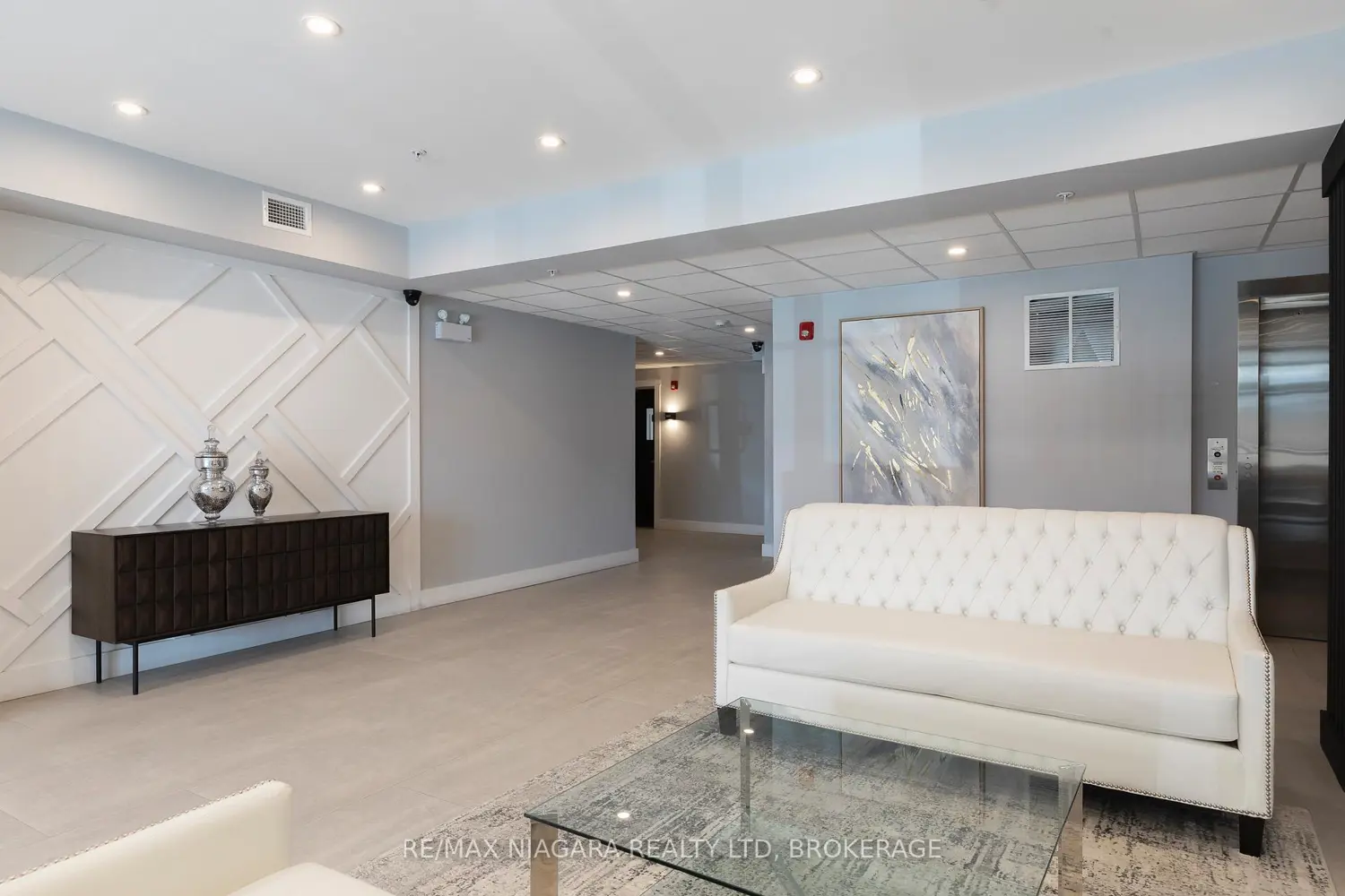 Additional image 4 of 120 Springvalley Crescent 208