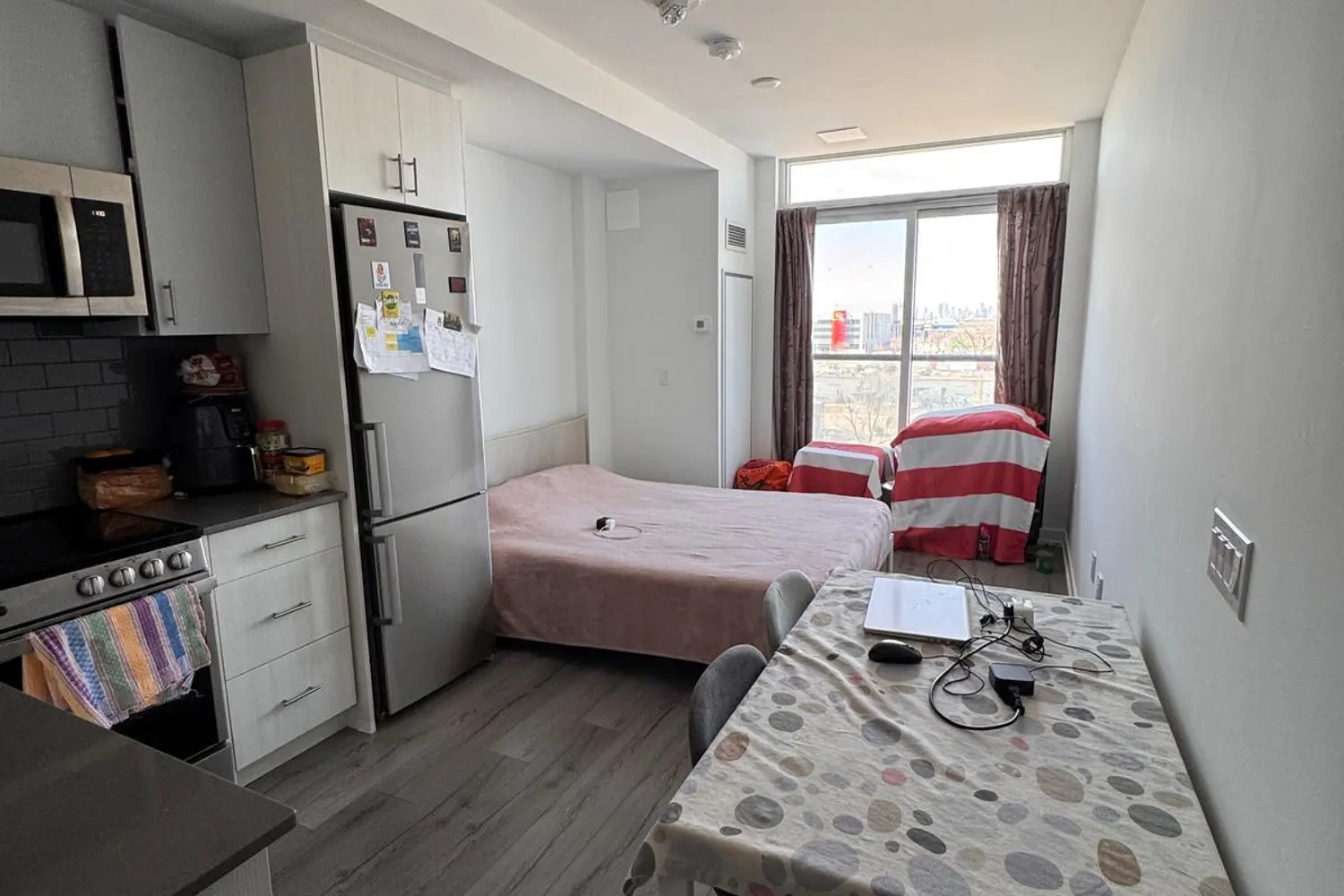 Additional image 2 of 1195 The Queensway 601